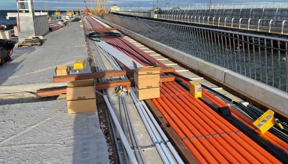 Instalación de tuberías con abrazaderas SSC CELO en el puente de Melbourne