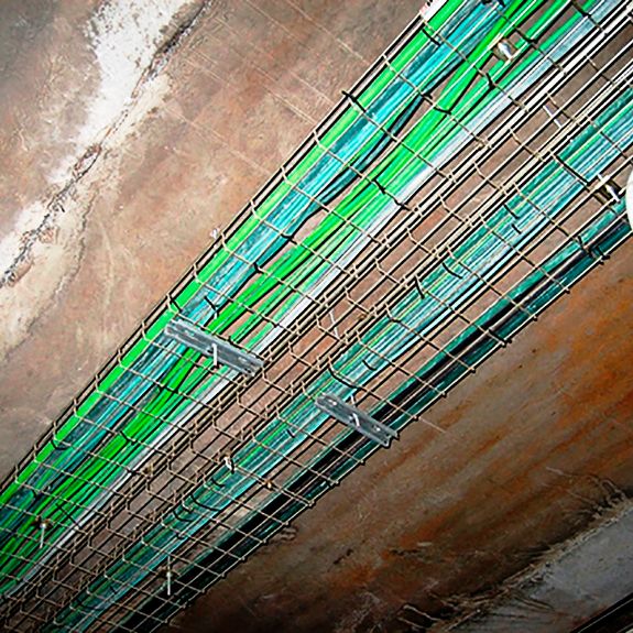 Aplicación del perfil 2000PB en montaje de bandejas y sistemas de cableado en instalaciones técnicas