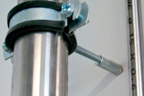 Instalación del manguito hexagonal MS para fijación de tuberías