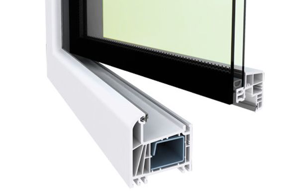 Aplicación de tornillo para PVC en perfil de ventana