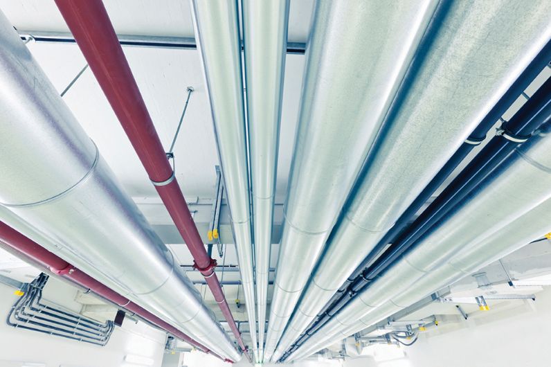 Aplicación del perfil metálico 28x30 para soporte de conducciones en instalaciones técnicas