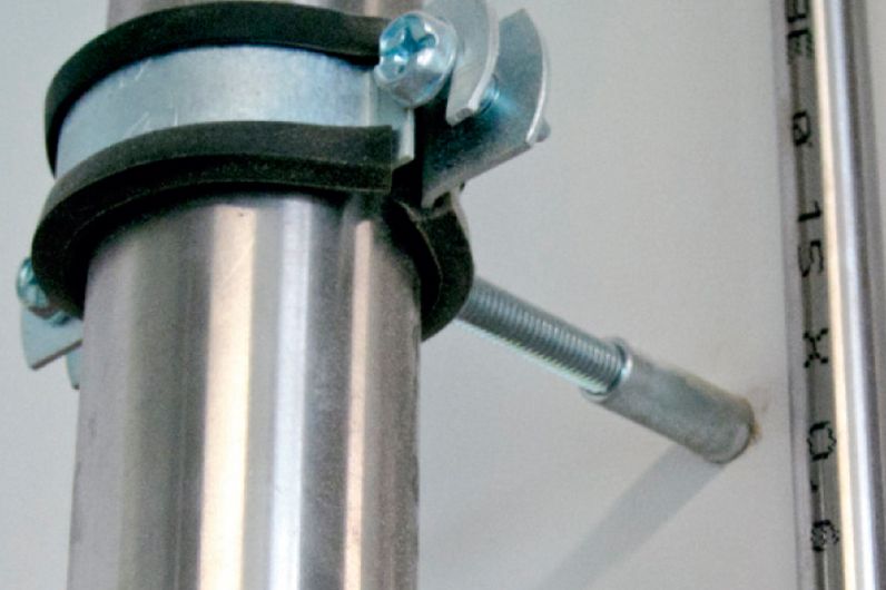 Instalación del manguito hexagonal MS para fijación de tuberías