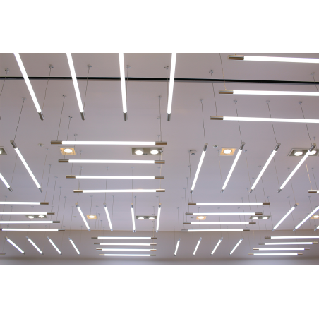 Aplicación del basculante gancho BG para suspensión de luminarias en techo