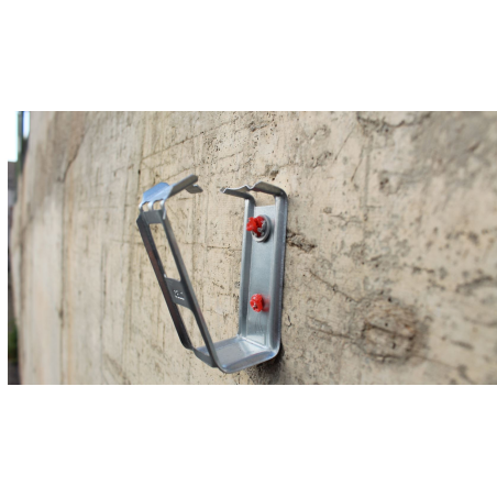 Abrazadera metálica CHS 40x41x47 para cables 