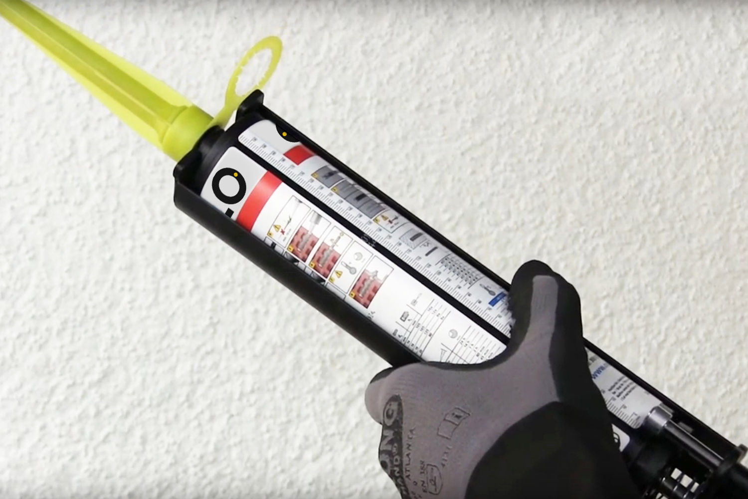 Imagen de aplicación pistola de presión APVM: APVM con cartucho ResiFIX y varilla de empuje como indicador de contenido