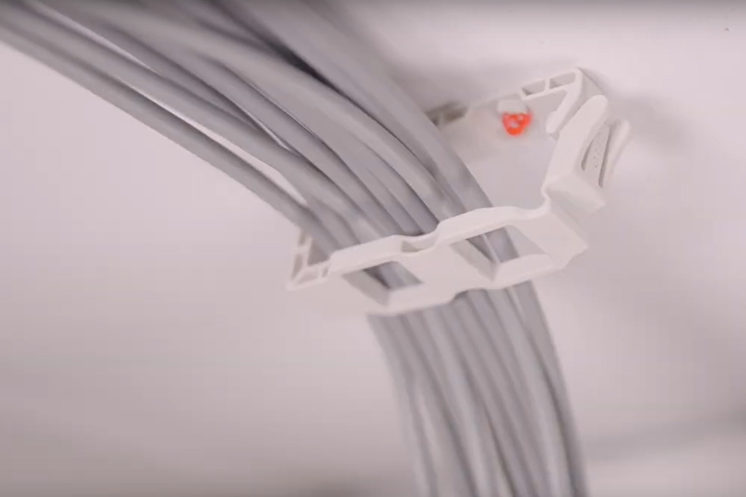 Abrazadera Nylon CHN para Fijación de Cables