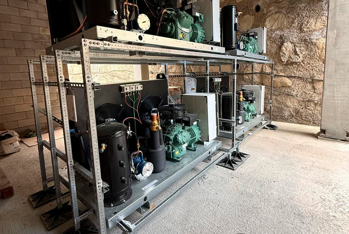 Sistema de soportación de elementos de climatización en la azotea de un edificio