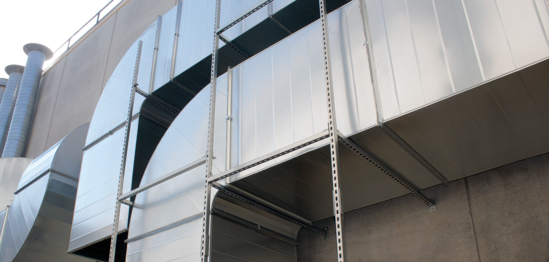 Instalación de bancada premontada a partir de perfiles con recubrimiento KlimaProof de CELO