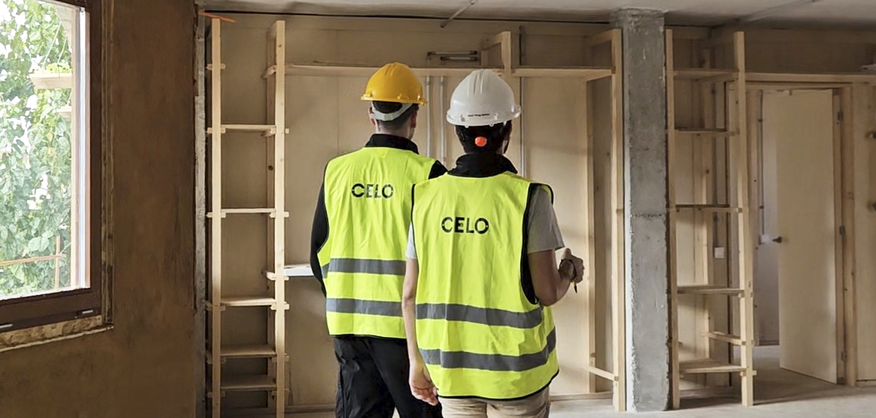equipo técnico de CELO realizando una visita a obra para ofrecer soporte en la instalación